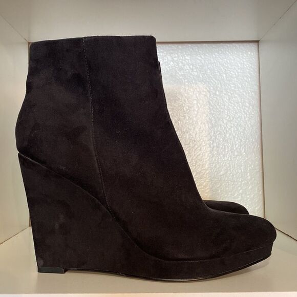 Guess Kelson Womens Ankle Booties Suede Black Wedge Side Zip Casual - Picture 4 of 13